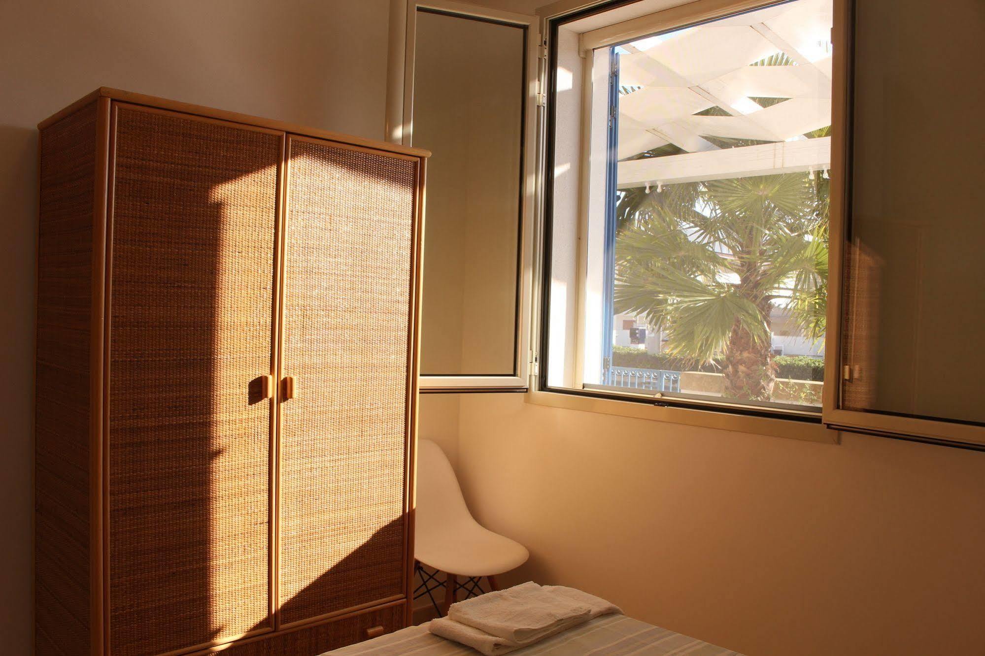Blu Marini Apartments Salve Exterior photo