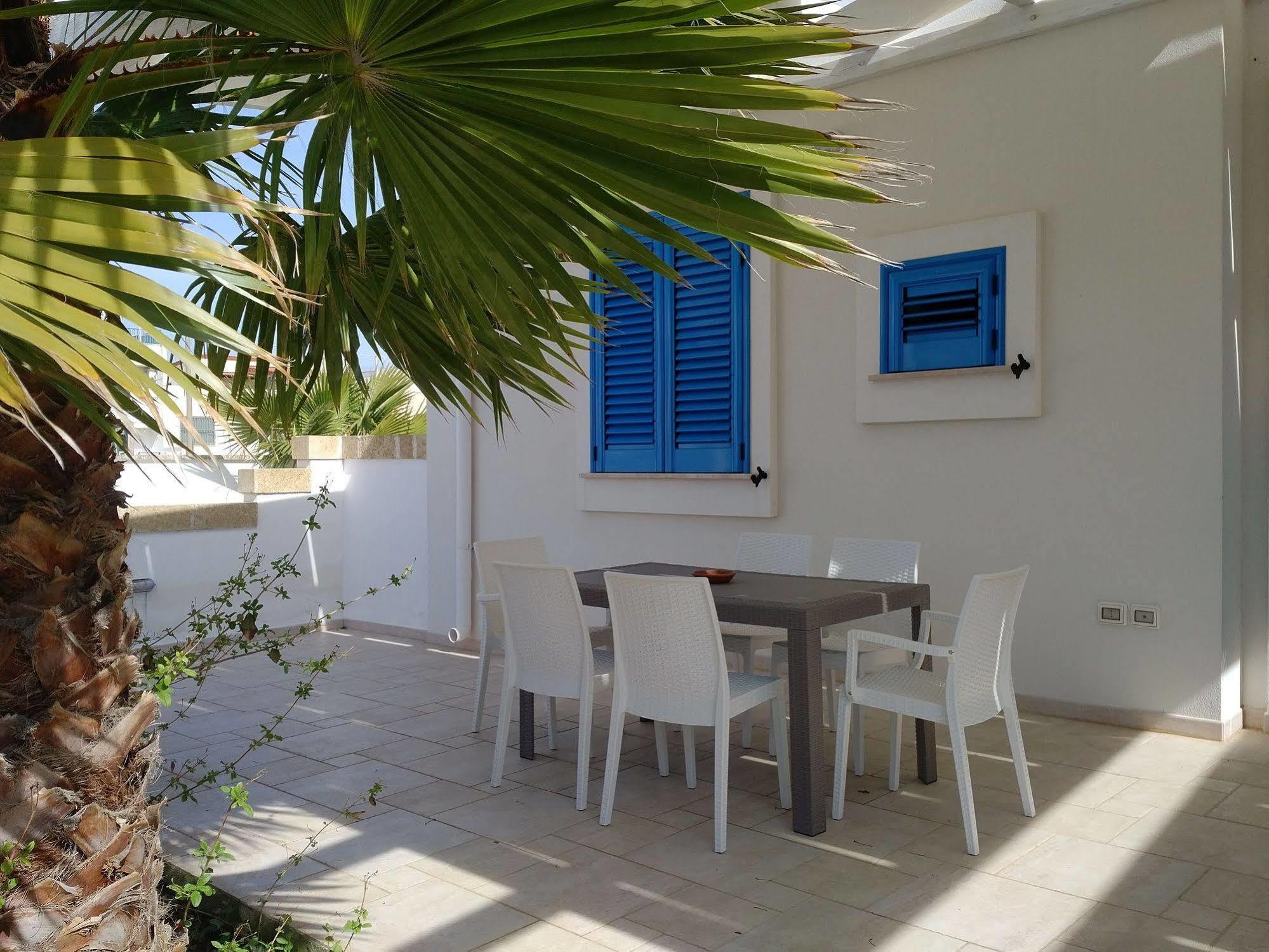 Blu Marini Apartments Salve Exterior photo